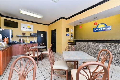 Days Inn Charlotte Northlake - Charlotte - Ingresso