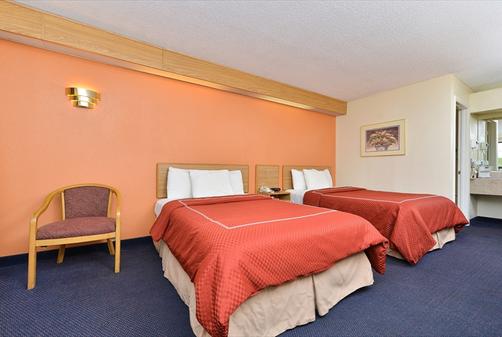Days Inn Charlotte Northlake - Charlotte - Stanza da letto