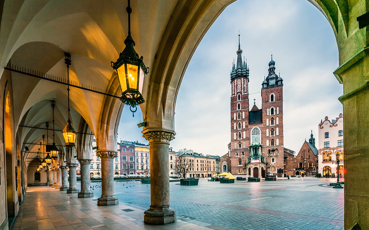 la bellissima piazza di cracovia