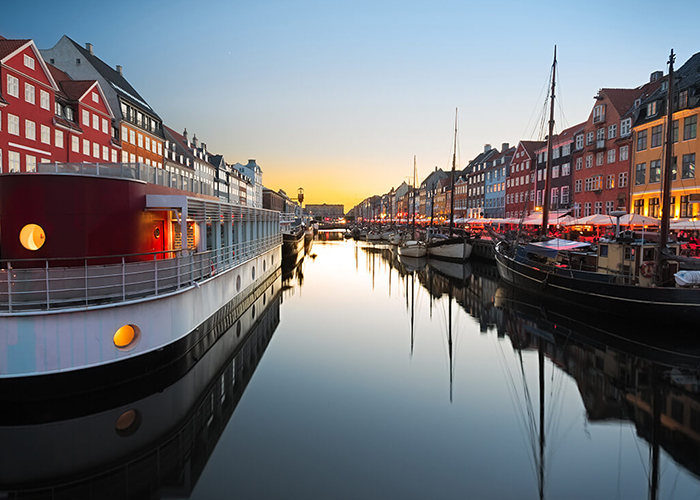 Frank Fischbach/Shutterstock.com | Copenaghen