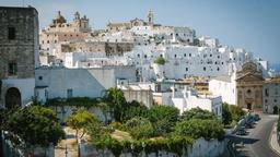 Elenchi di hotel a Ostuni