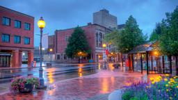 Elenchi di hotel a Moncton