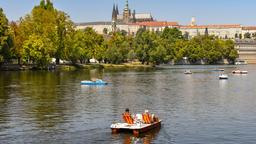 Trova voli low cost per Praga