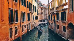 Elenchi di hotel a Venezia