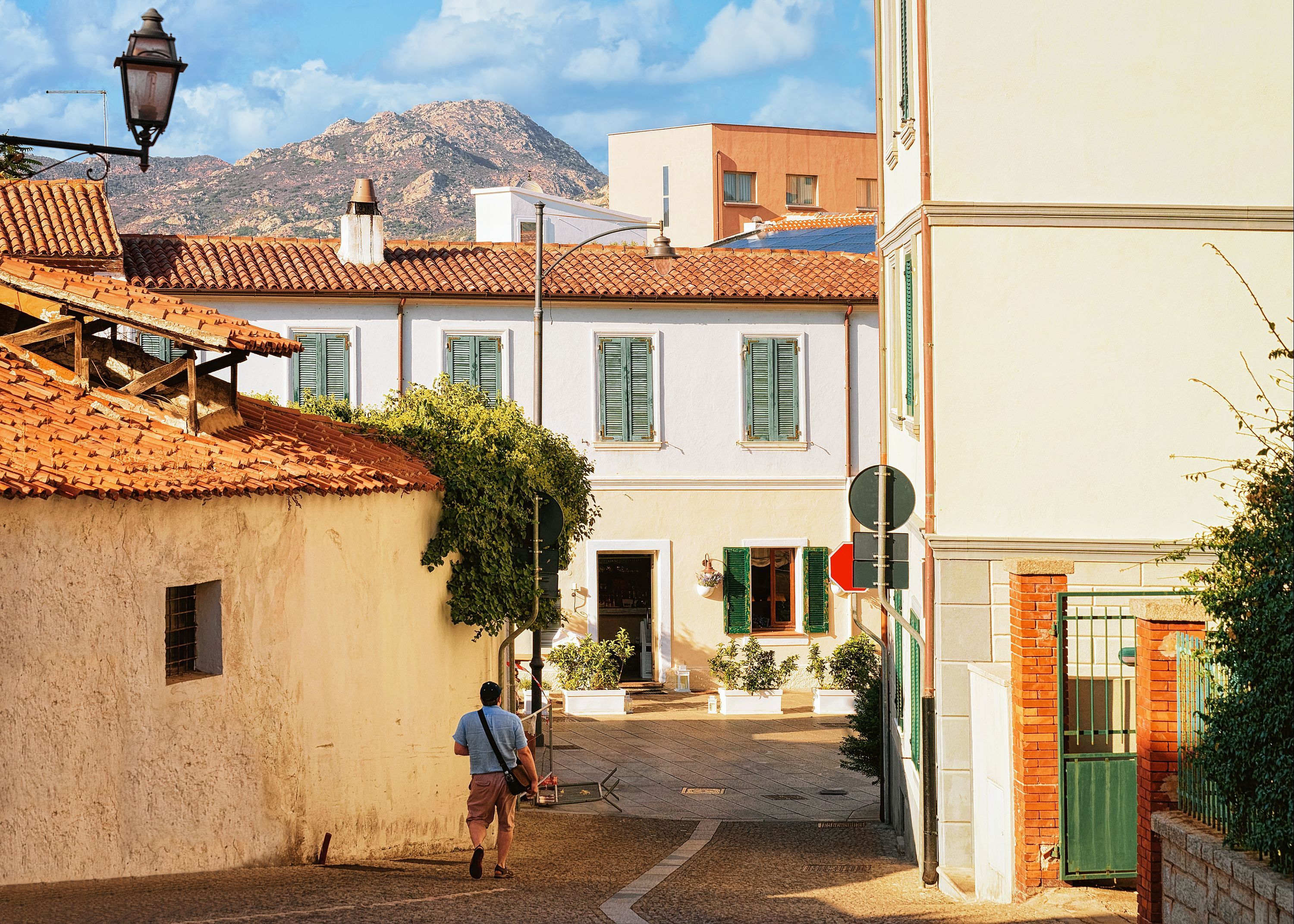 voli da orio per olbia