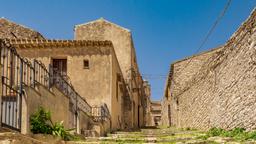 Elenchi di hotel a Erice