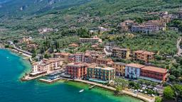 Elenchi di hotel a Torri Del Benaco