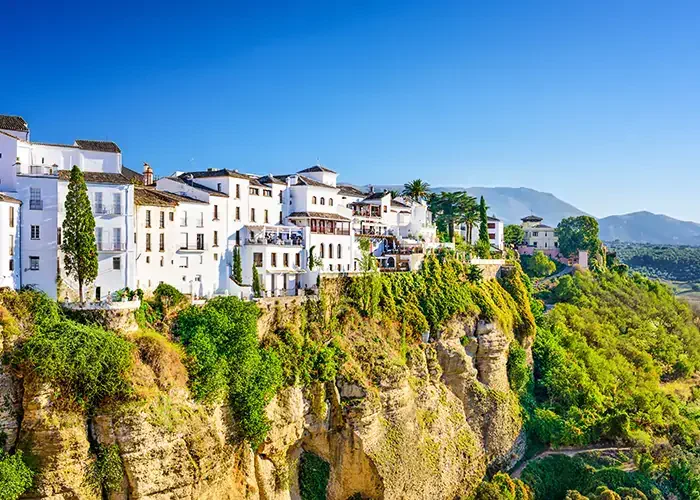 Header © Sean Pavone/Shutterstock.com | Ronda
