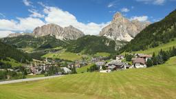 Elenchi di hotel a Corvara in Badia