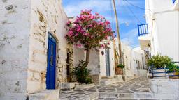 Trova voli low cost per Parikia