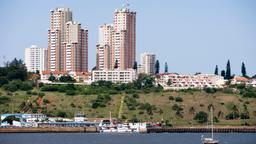 Elenchi di hotel a Maputo