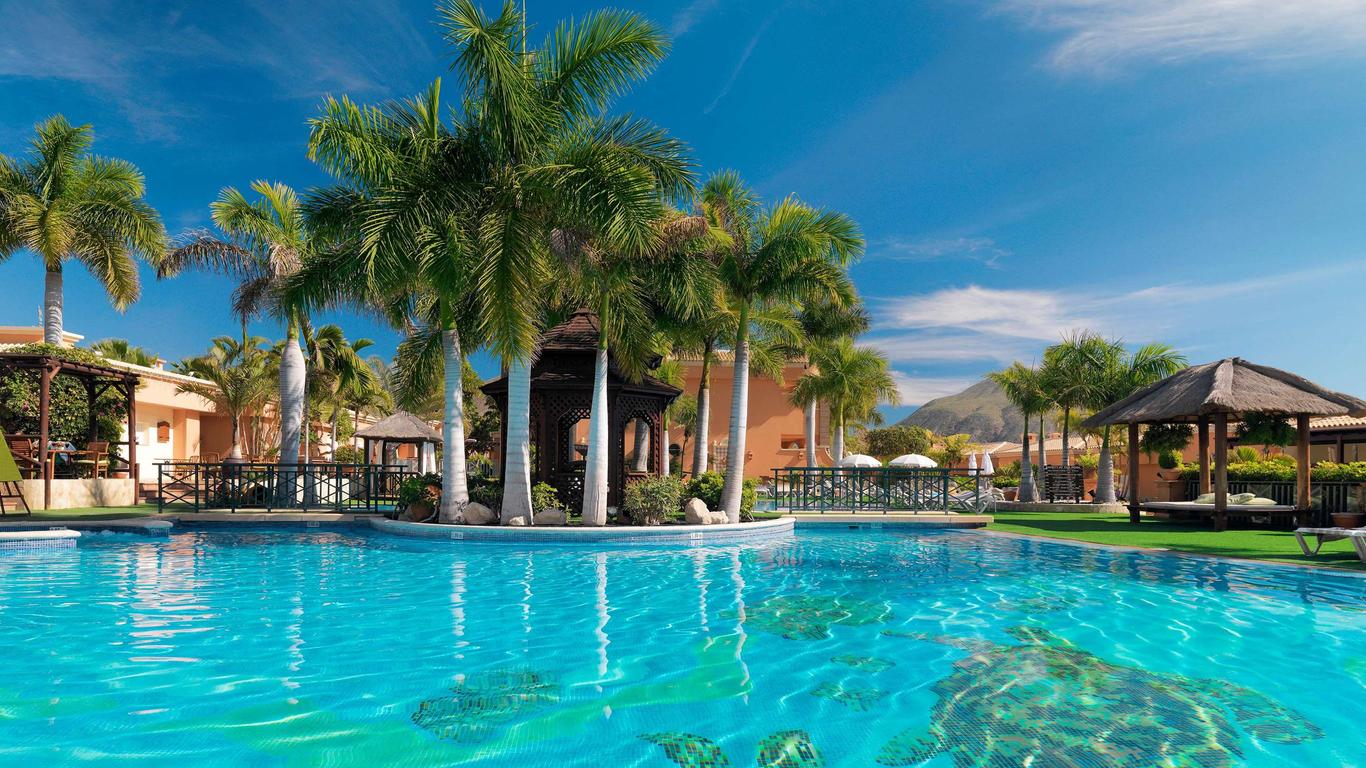 Green Garden Resort & Suites