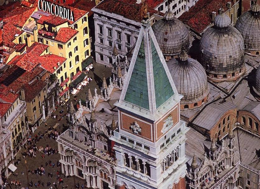 Vista esterna Foto