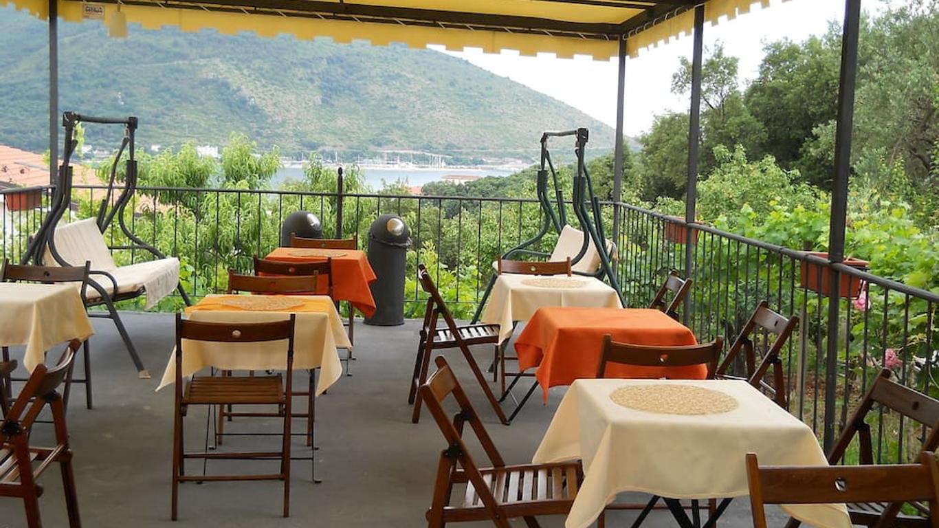 Elios Residence