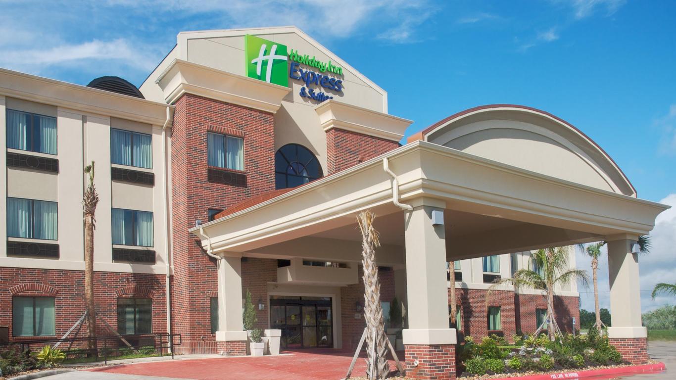 Holiday Inn Express & Suites Winnie