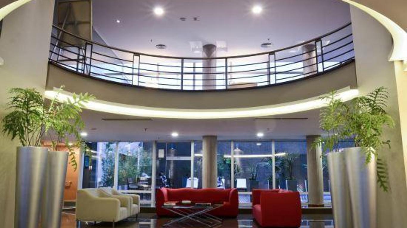 Hotel Urbano Posadas