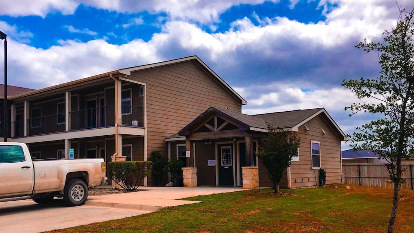 Eagle's Den Suites Carrizo Springs a Travelodge by Wyndham