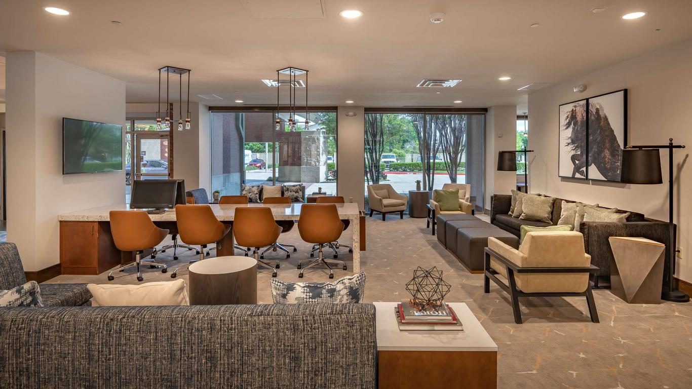 DoubleTree by Hilton Dallas - Farmers Branch