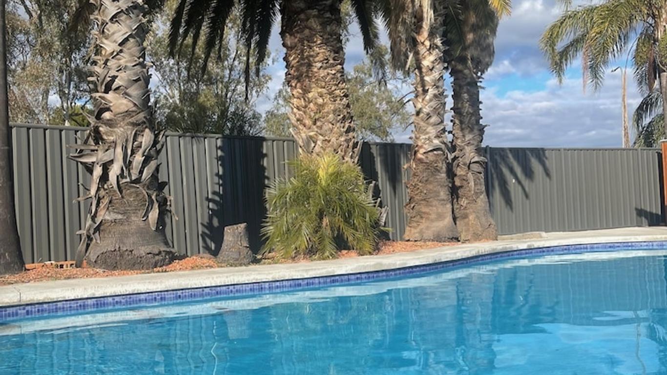 Town & Country Motor Inn Forbes