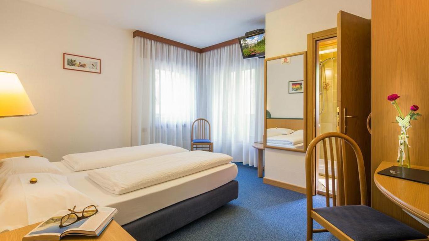 Hotel Garnì Ai Serrai