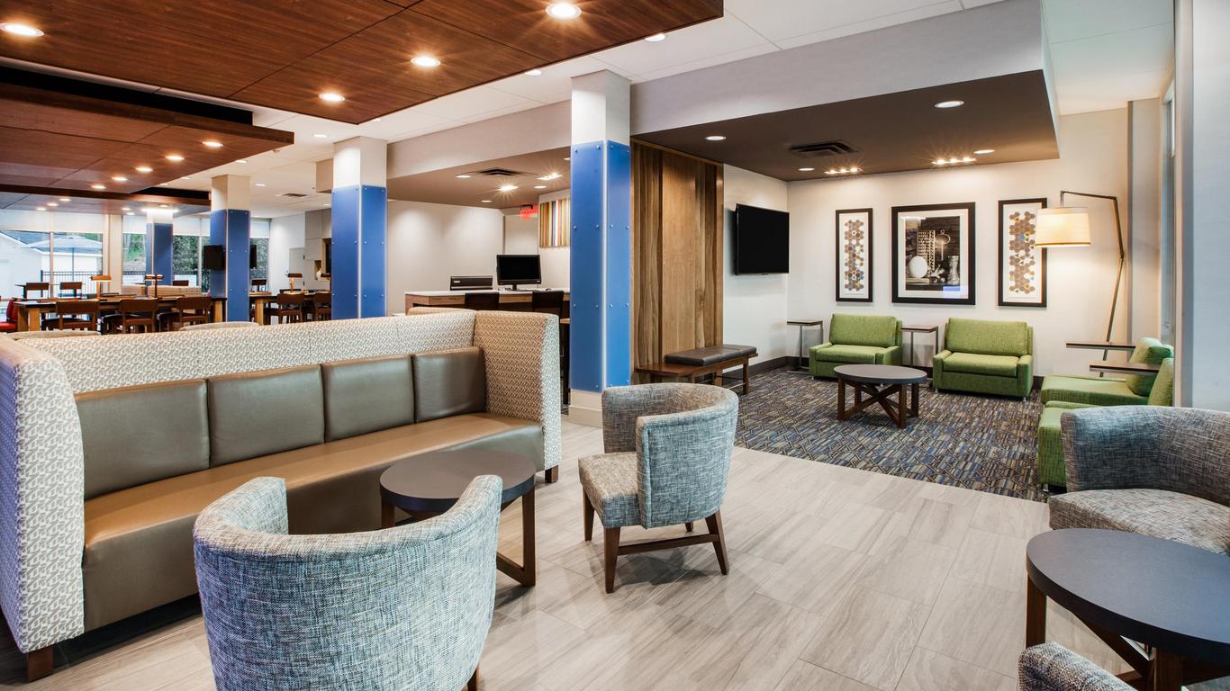 Holiday Inn Express & Suites Murray