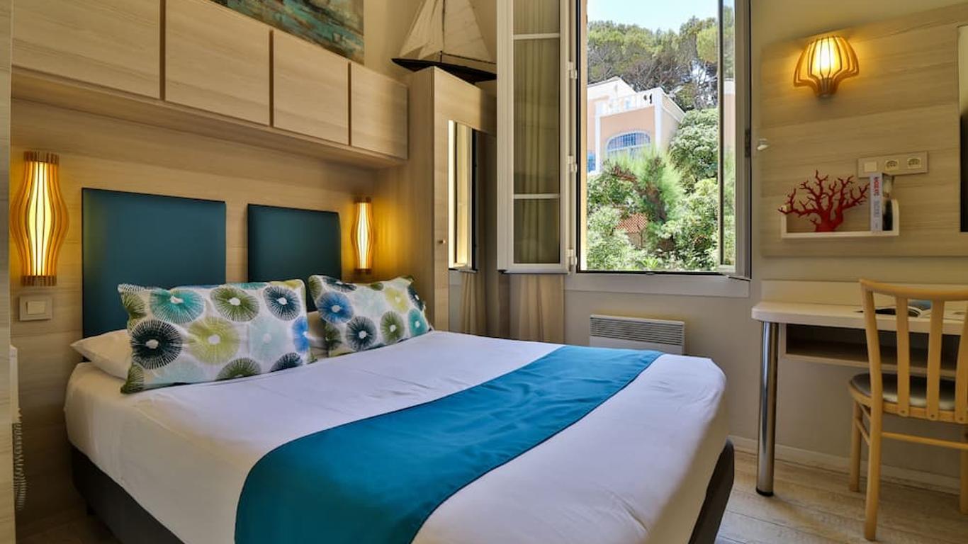 Golf Hotel