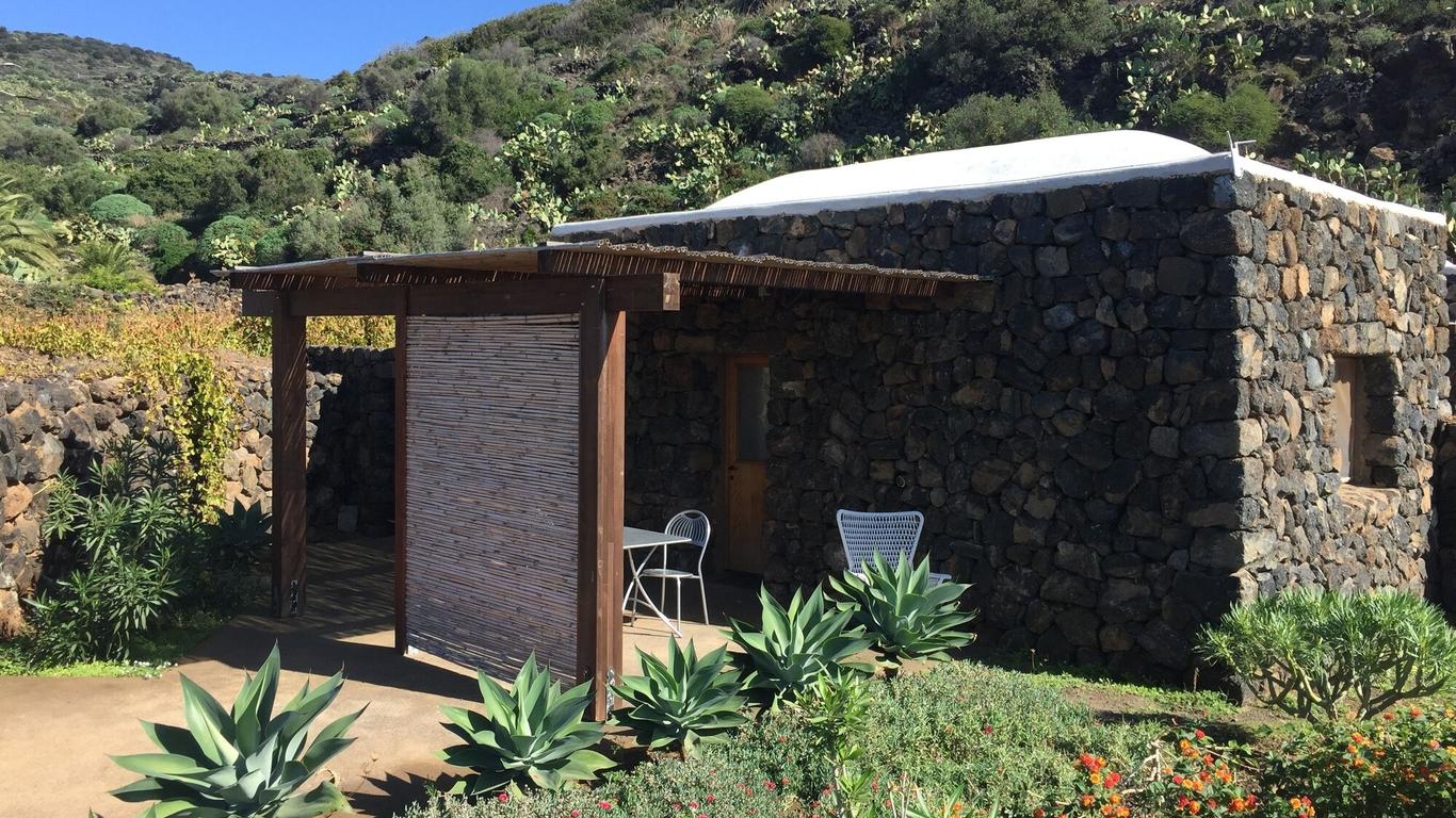 Dammusi Sciuvechi Resort