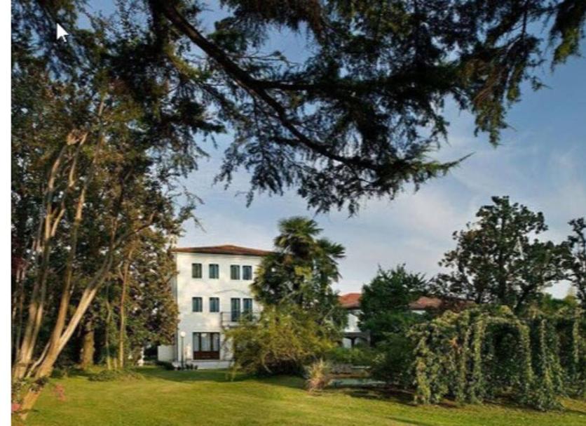 Vista esterna Foto