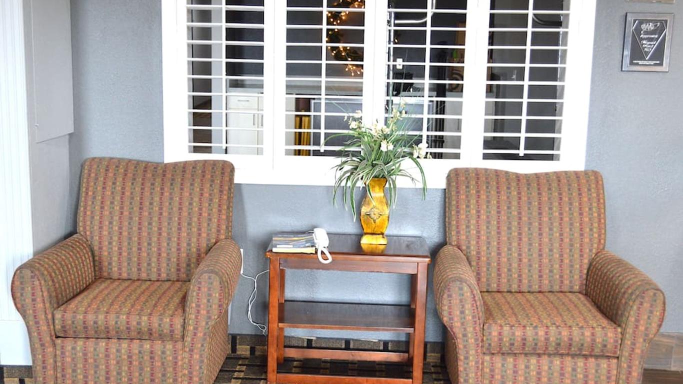 Americas Best Value Inn and Suites St. Cloud