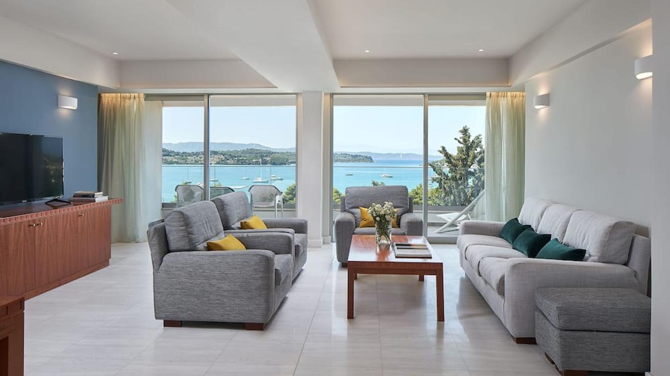 Aks Porto Heli Hotel
