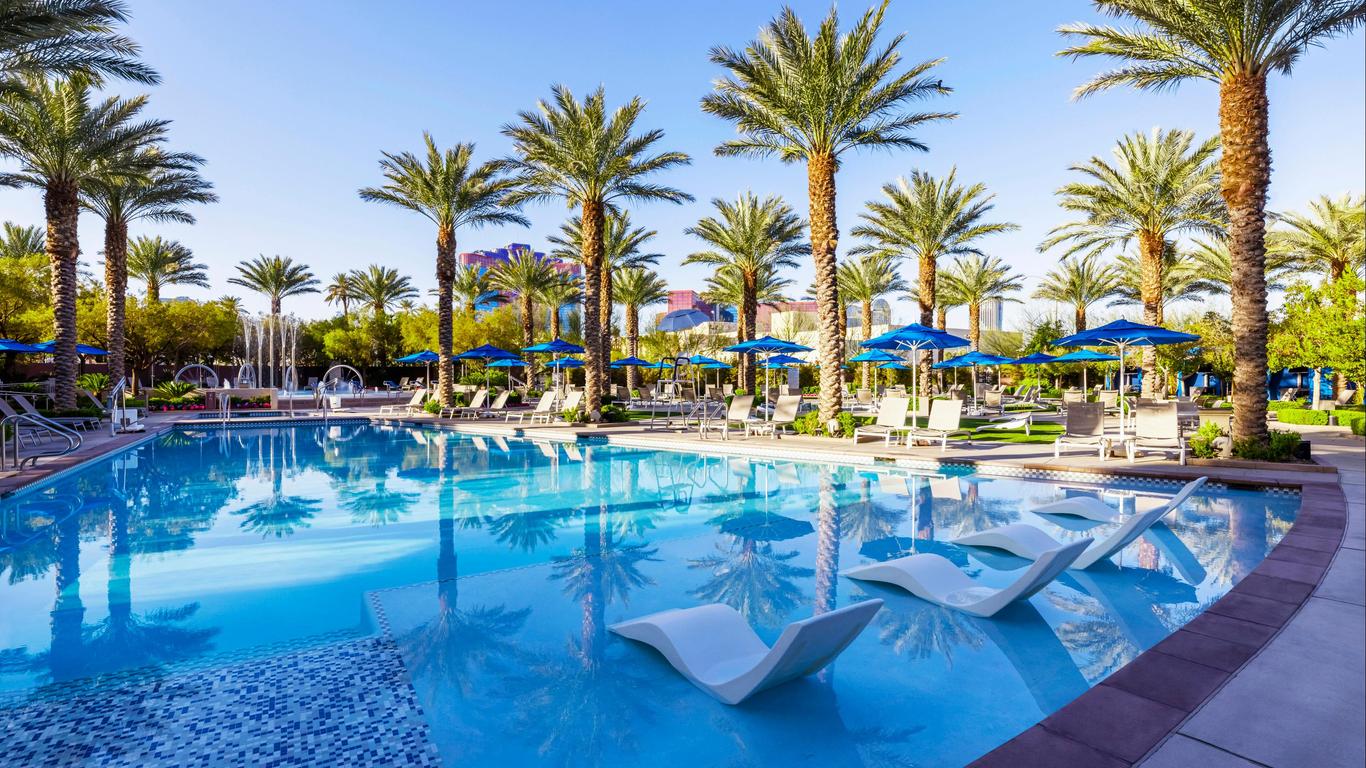 Wyndham Desert Blue