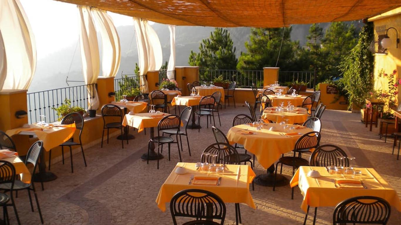 Il Borgo di Campi