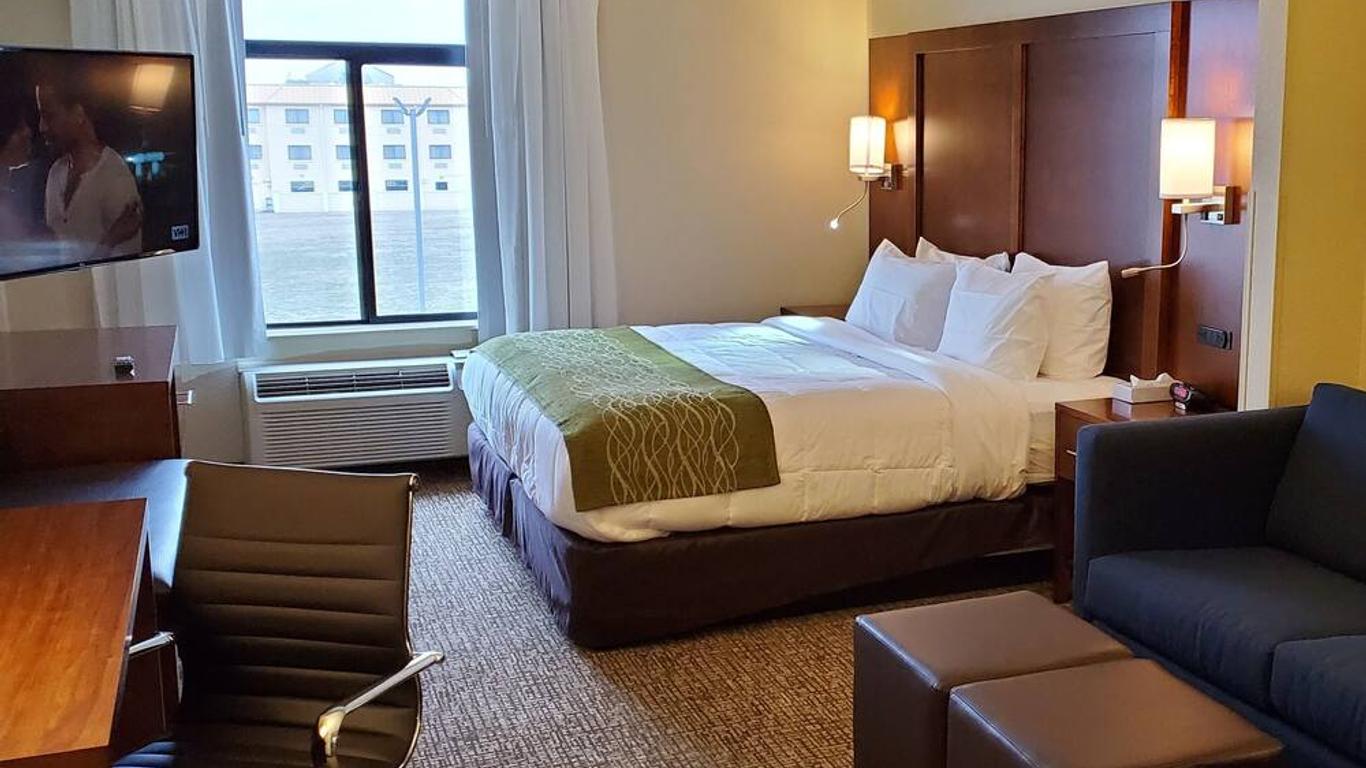 Comfort Inn and Suites Decatur-Forsyth