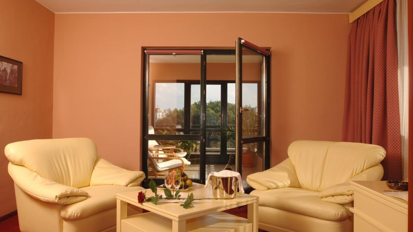 Hotel Fenyõ