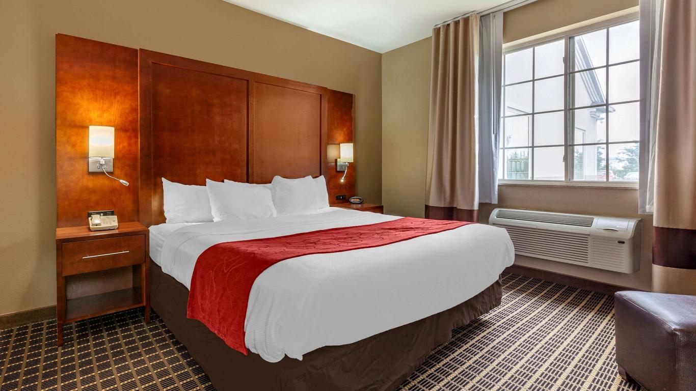 Comfort Suites Delavan - Lake Geneva Area