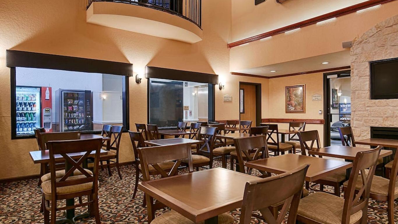 Best Western Alamo Suites