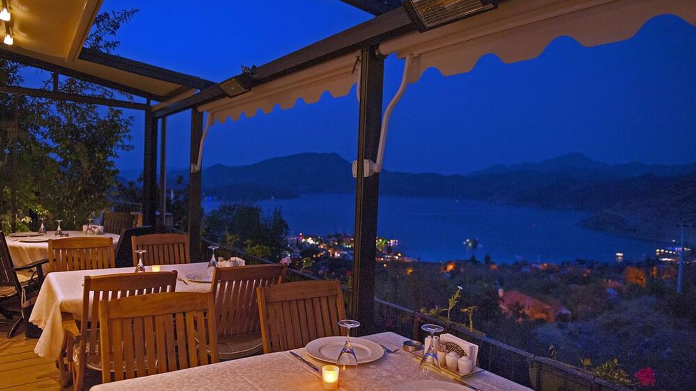 Swan Lake Hotel - Adult Only