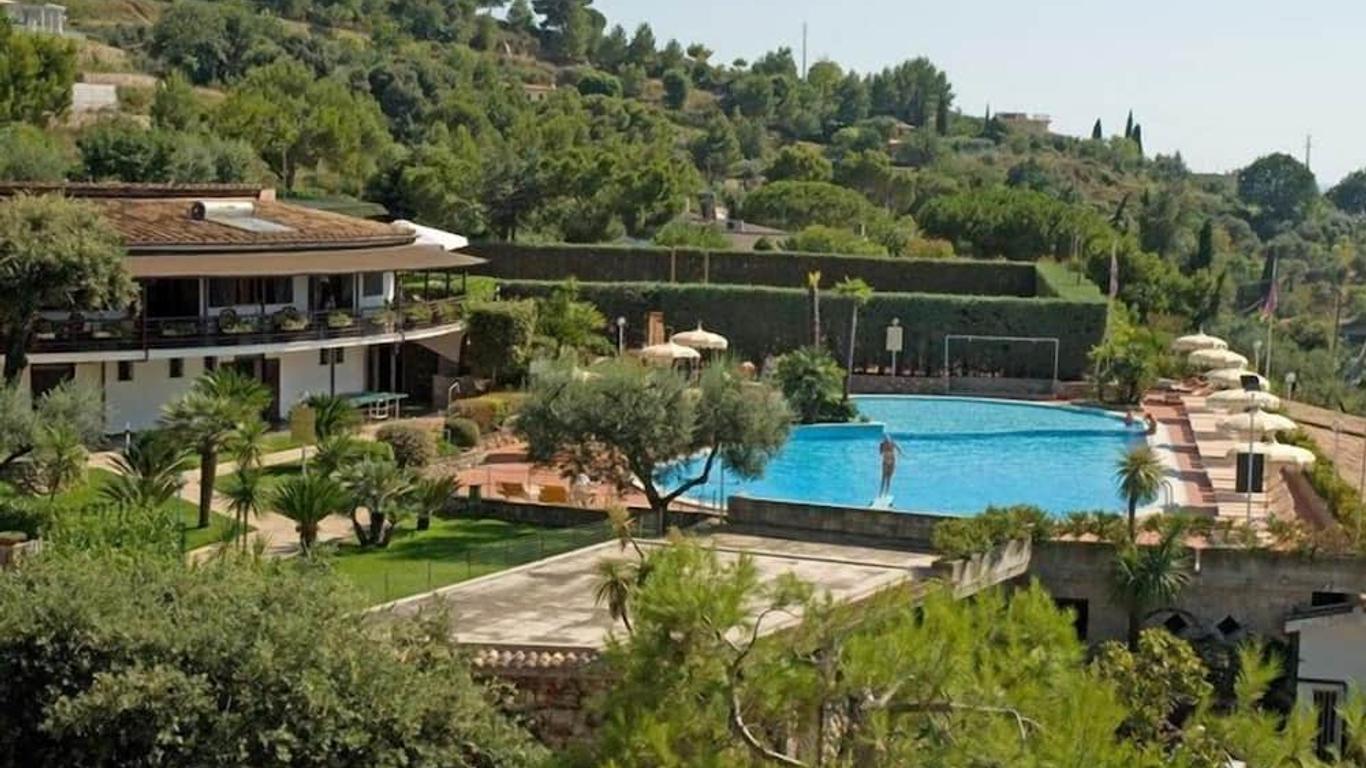 Residence Costa Di Kair Ed Din