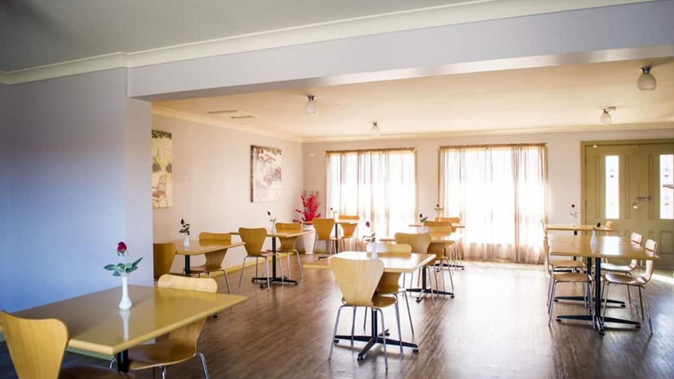 Cherry Blossom Motor Inn