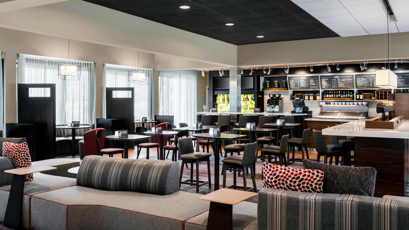 Courtyard by Marriott Chicago O'Hare