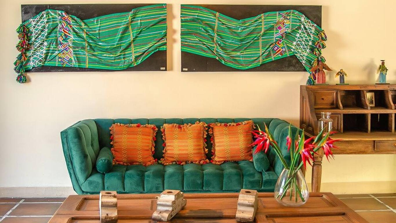 El Carmen Suites