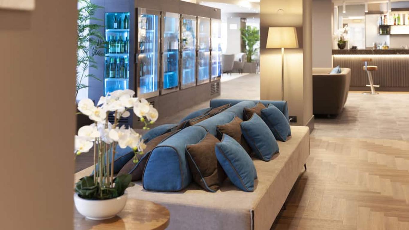 DC Hotel International