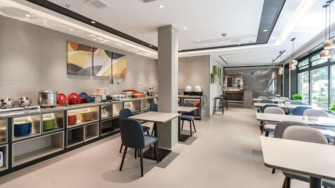 Home Inn Style Shanghai Jinqiao Yanggao Middle Road Lantian Road Metro Station