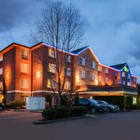 Holiday Inn Express Hotel & Suites Portland - Jantzen Beach, An IHG Hotel
