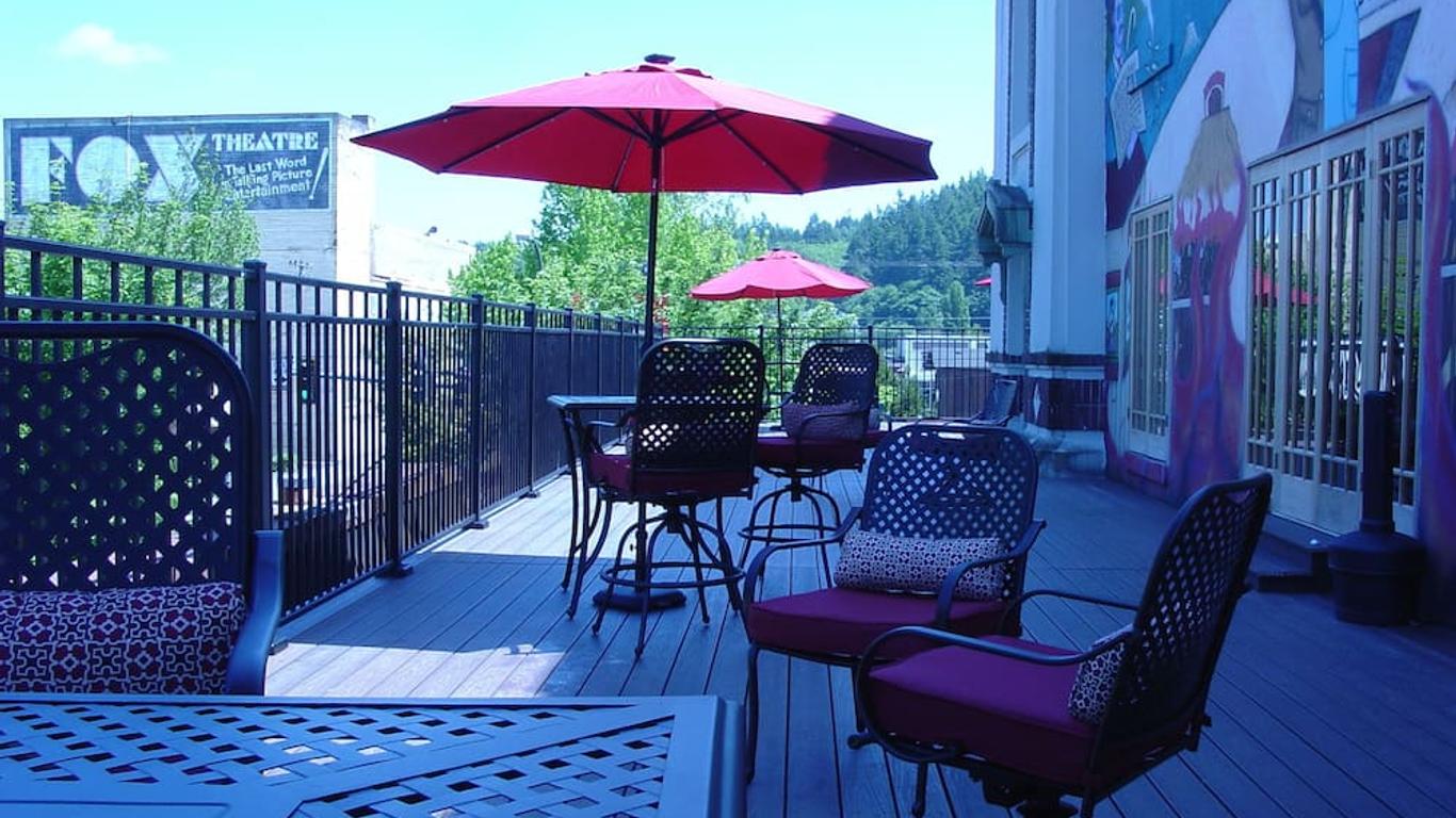 Centralia Square Grand Ballroom and Hotel