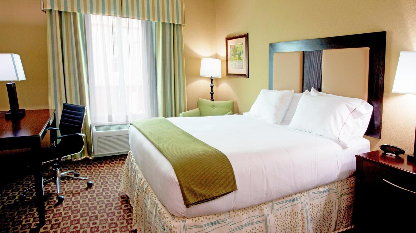 Holiday Inn Express & Suites Chaffee-Jacksonville West By IHG