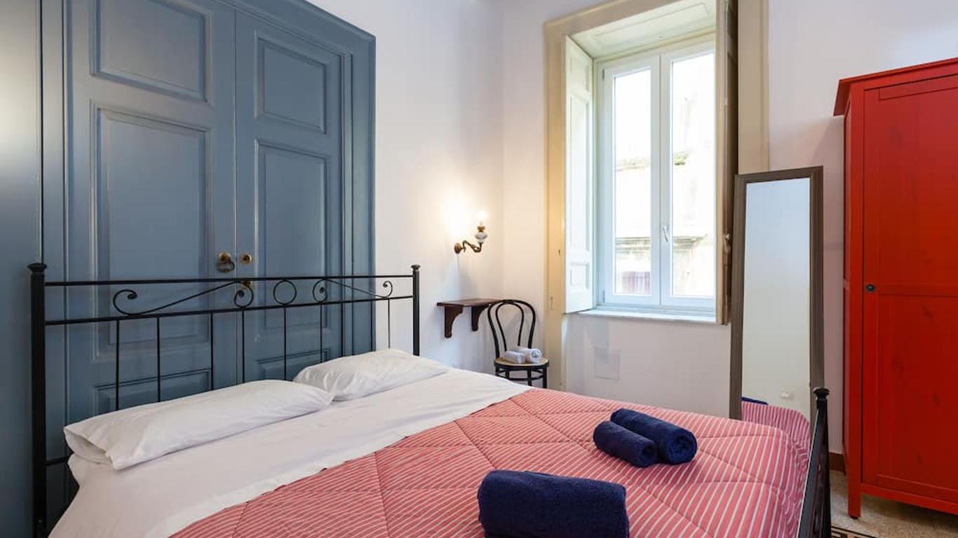 Don Pedro Rooms Vicerè di Toledo in the city center