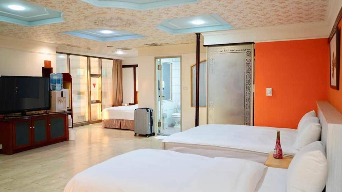 Enjoy Square Hotel