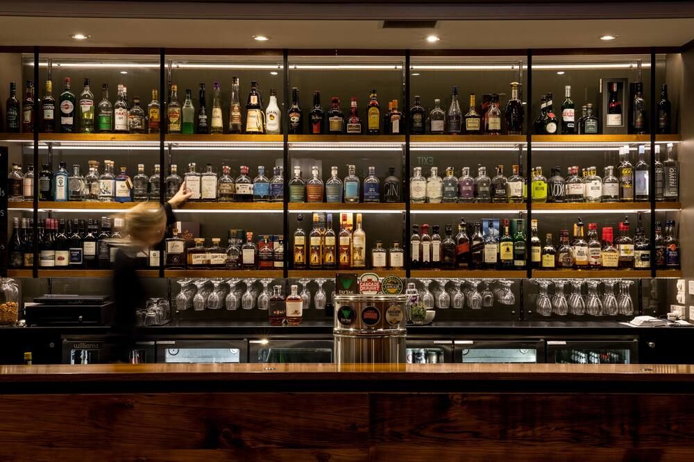 Bar