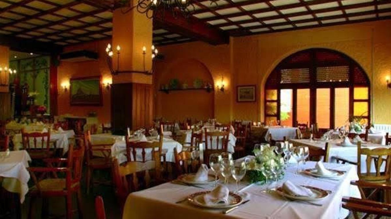 Hotel Los Rosales